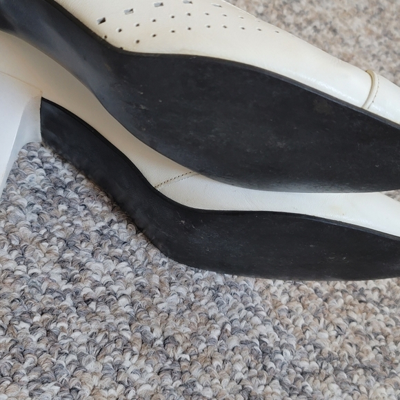 Pierre Germain Paris White Laser Cut Heel Shoes - Picture 6 of 6